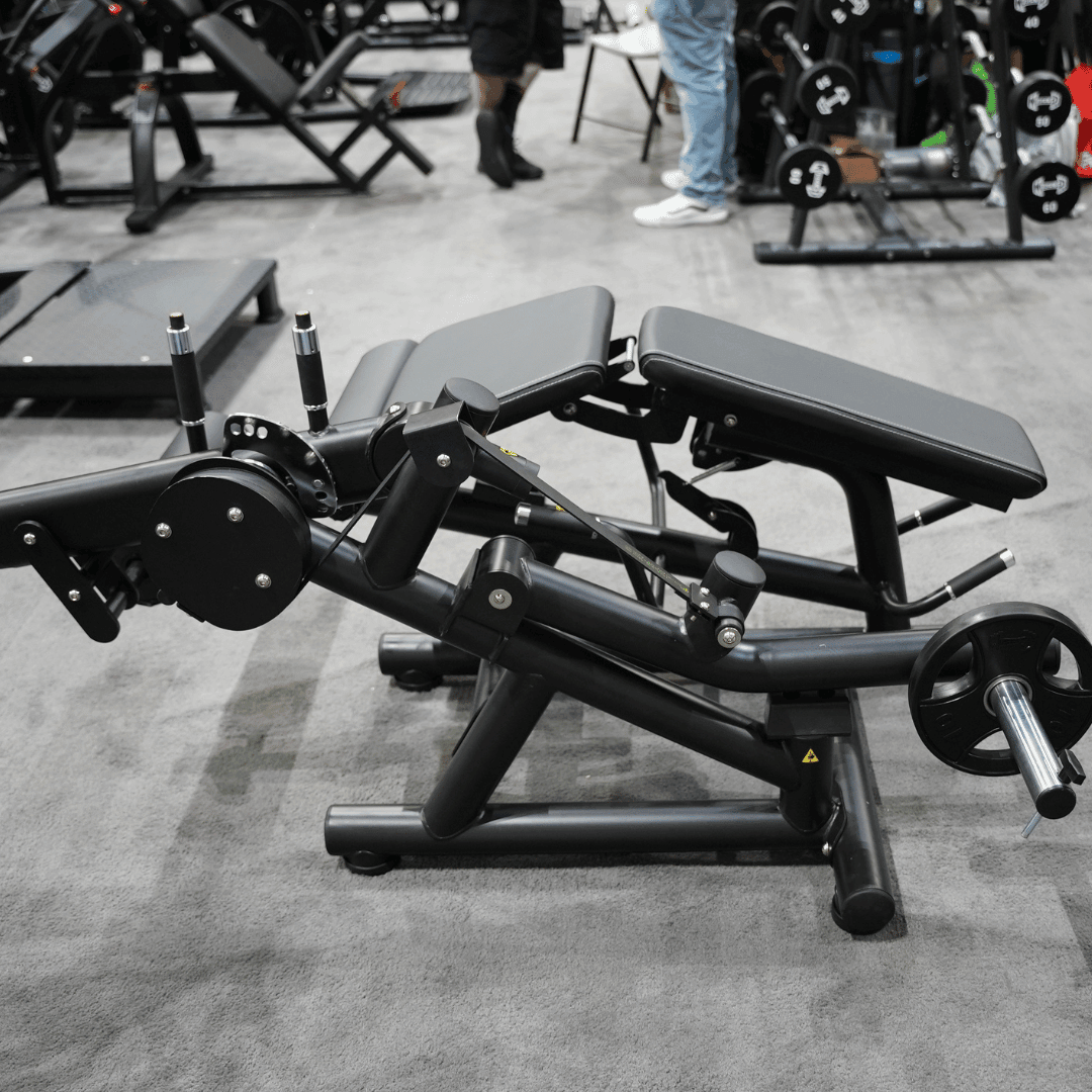 Pro Strength Leg Extension / Prone Leg Curl Combo - Muscle D Fitness - Plate Loaded Quad & Hamstring Machine
