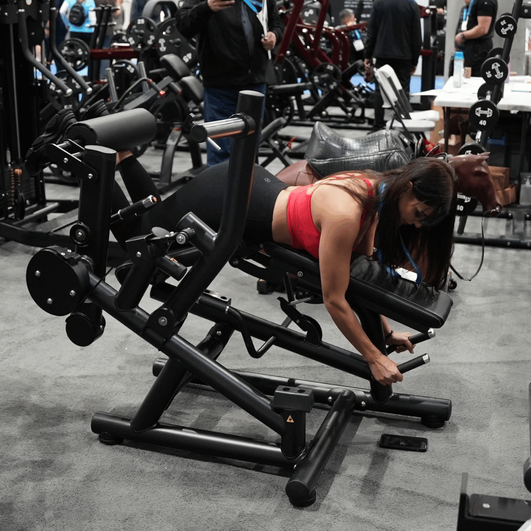 Pro Strength Leg Extension / Prone Leg Curl Combo - Muscle D Fitness - Plate Loaded Quad & Hamstring Machine