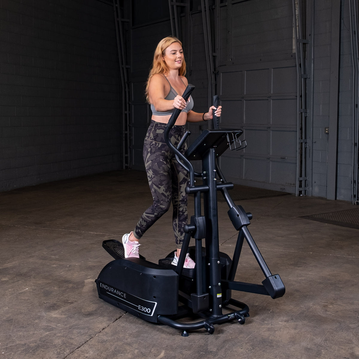 Body-Solid E300 Elliptical Trainer - Heavy-Duty 300lb Capacity Cardio Machine for Home Gym — view 4