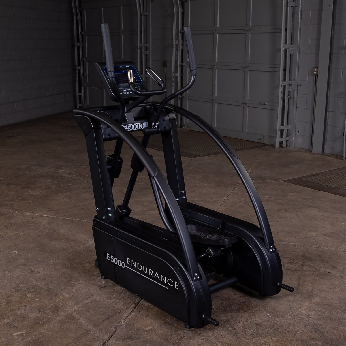 Body-Solid E5000 Elliptical Trainer - Commercial-Grade 325lb Capacity Cardio Machine — view 4