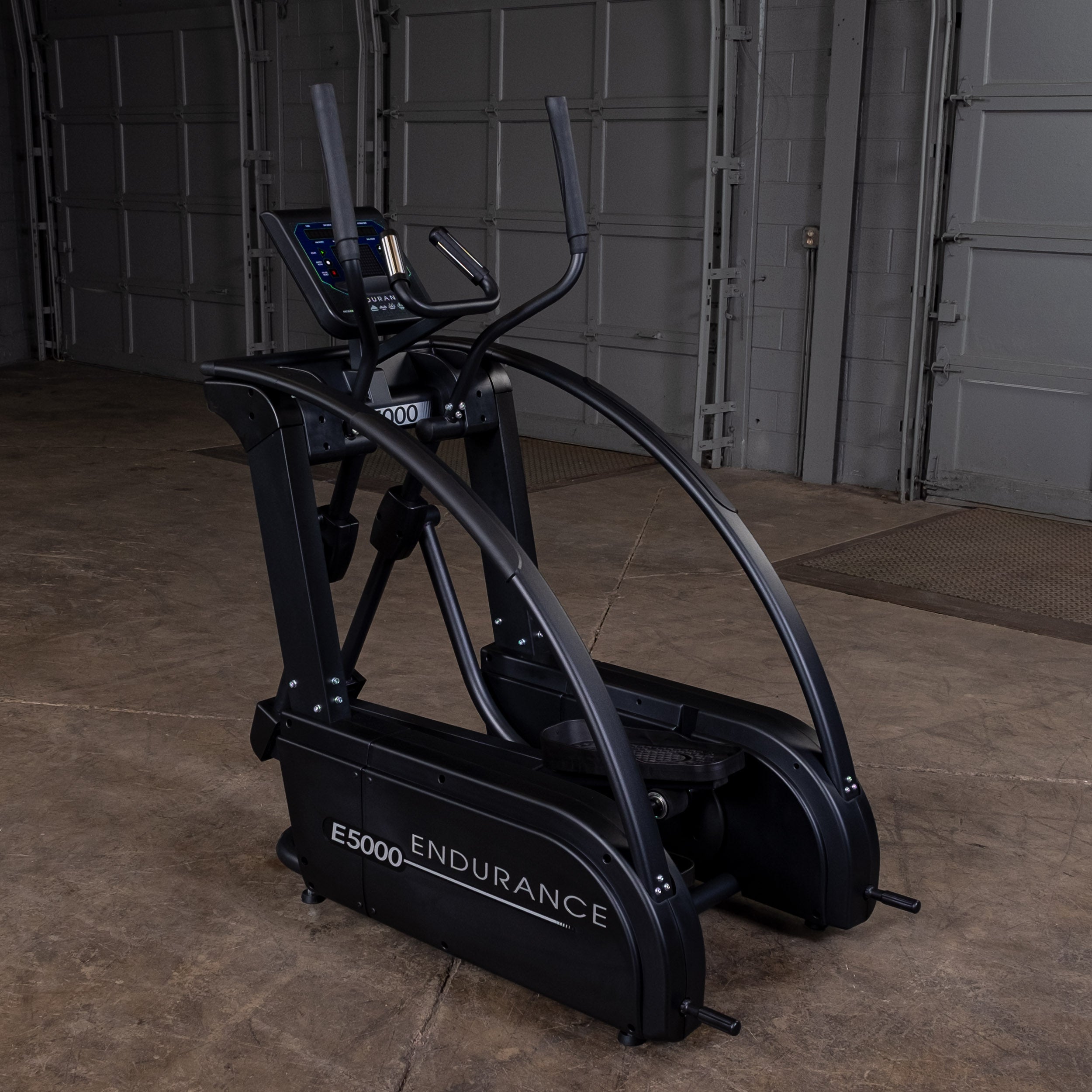 Body-Solid E5000 Elliptical Trainer – Commercial-Grade 325lb Capacity Cardio Machine