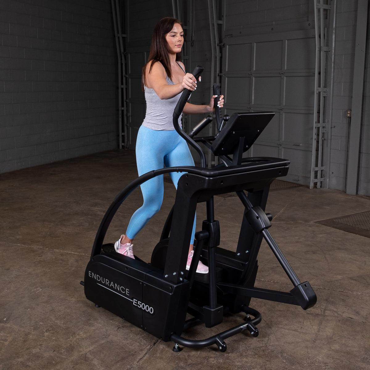 Body-Solid E5000 Elliptical Trainer - Commercial-Grade 325lb Capacity Cardio Machine — view 10