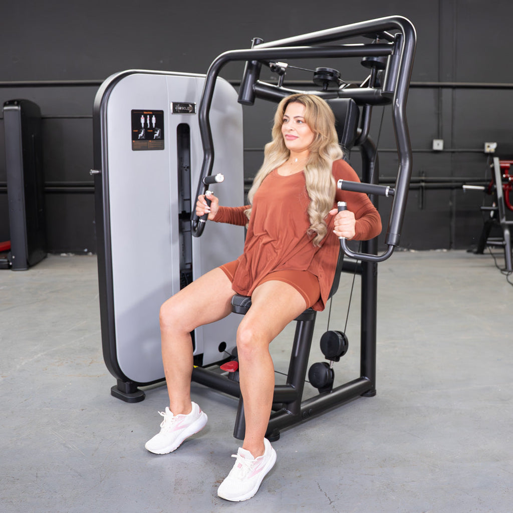 Vogue Chest Press by Muscle D Fitness – Iso-Lateral Convergent Machine