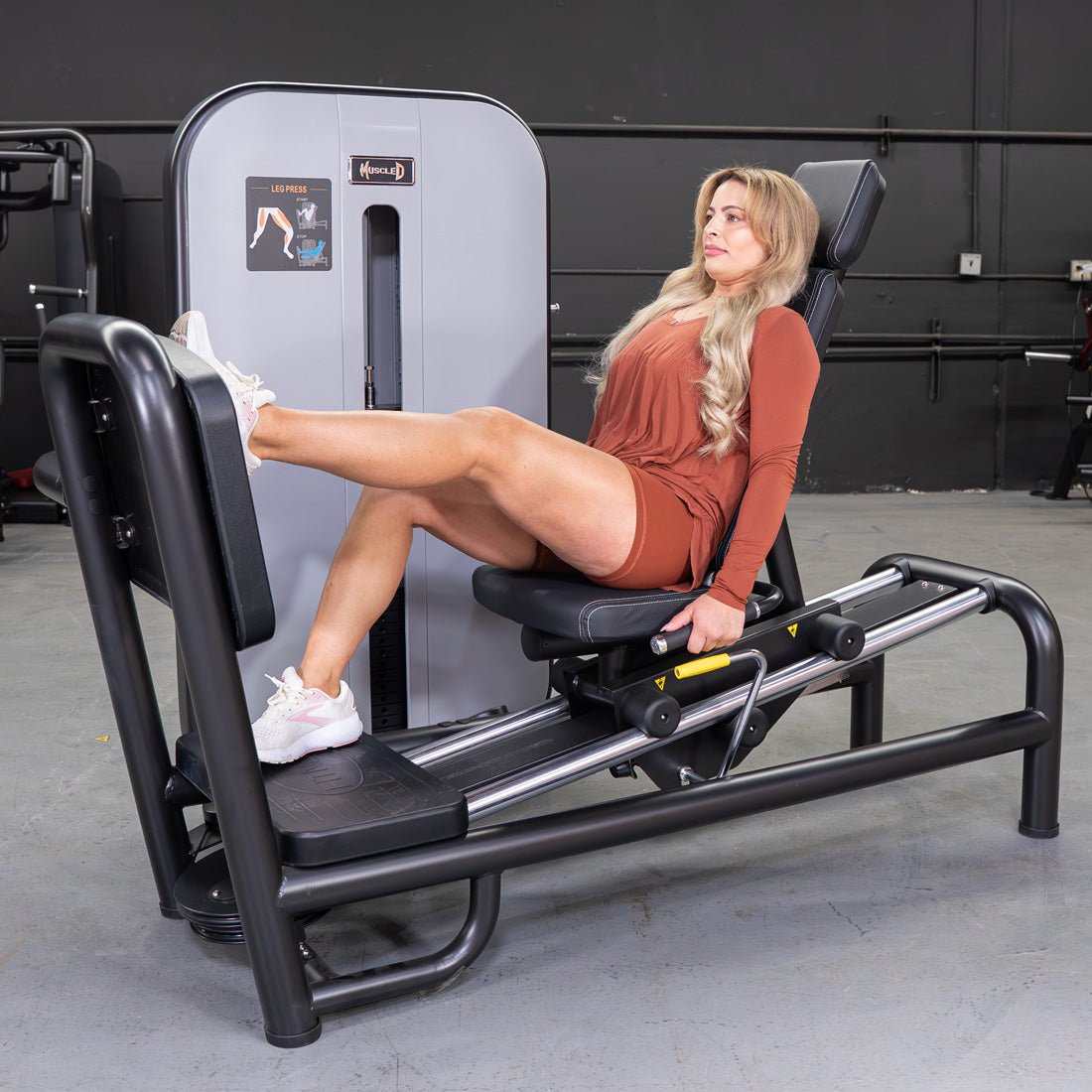Vogue Selectorized Leg Press | 240lb Stack | Muscle D